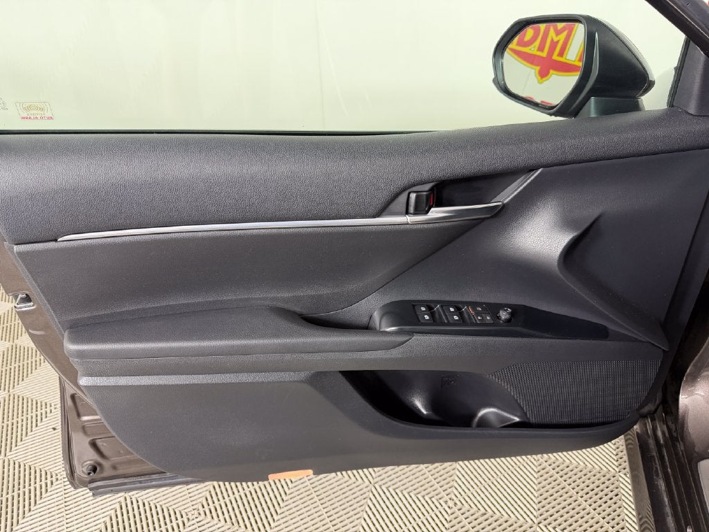 2018 Toyota Camry Hybrid LE