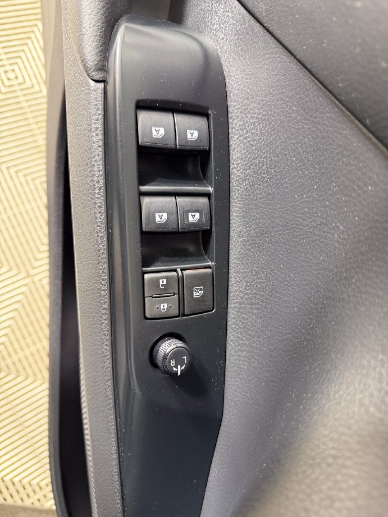 2018 Toyota Camry Hybrid LE