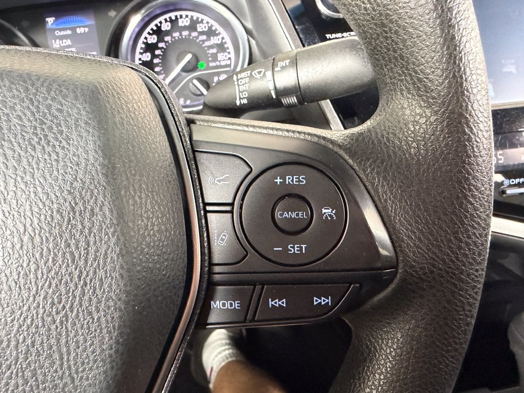 2018 Toyota Camry Hybrid LE