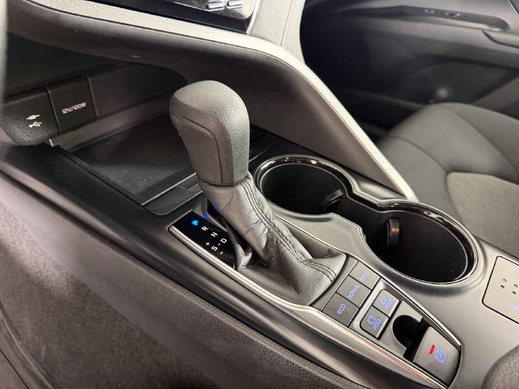 2018 Toyota Camry Hybrid LE