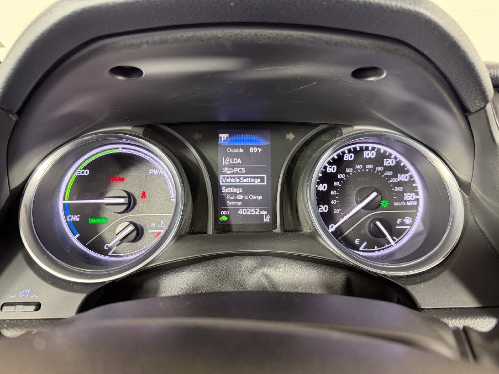 2018 Toyota Camry Hybrid LE