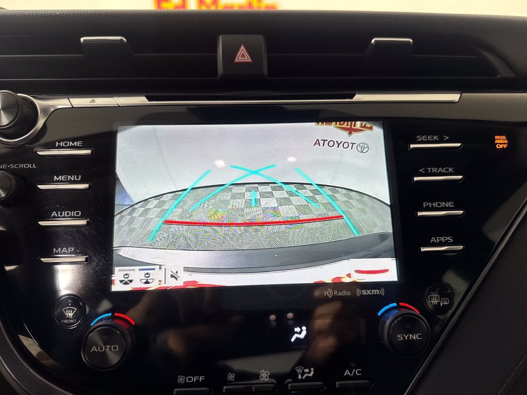 2020 Toyota Camry Hybrid XLE