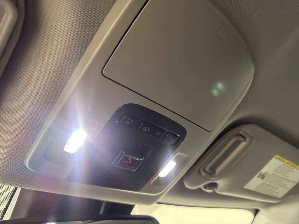 2020 Toyota Camry Hybrid XLE