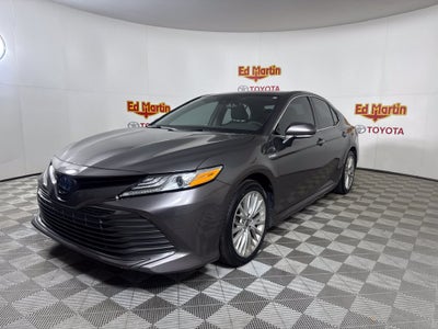 2020 Toyota Camry Hybrid XLE