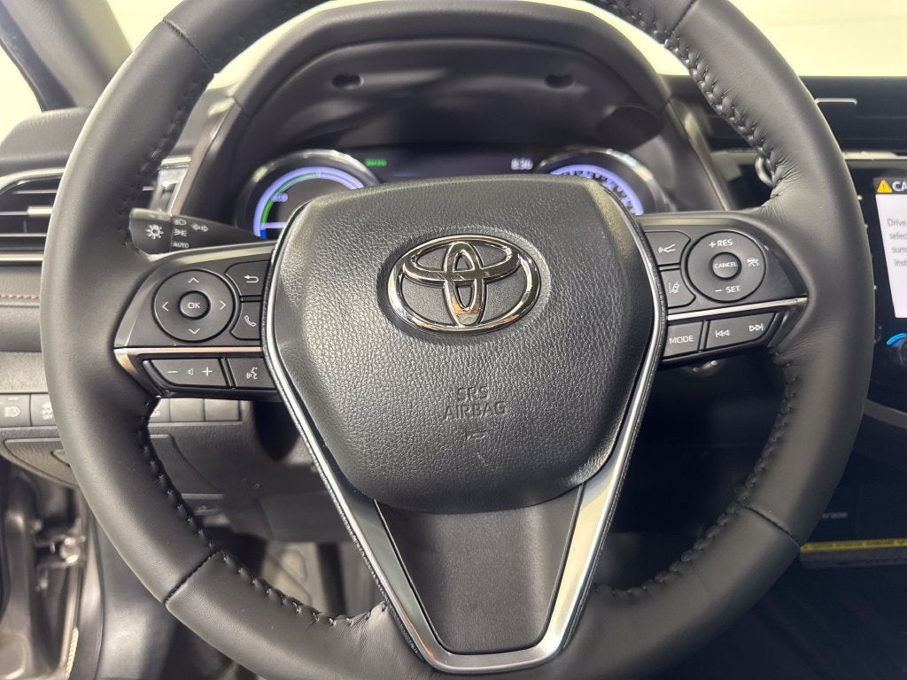 2020 Toyota Camry Hybrid XLE