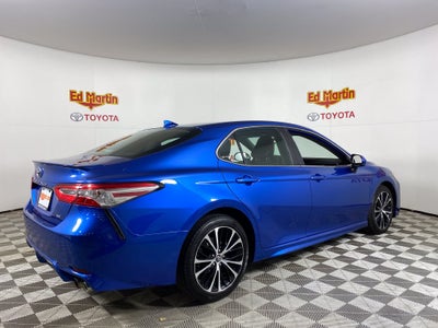 2020 Toyota Camry SE