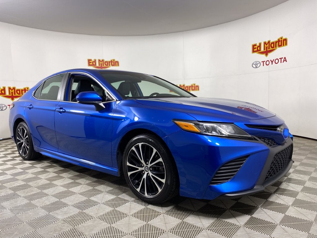 2020 Toyota Camry SE