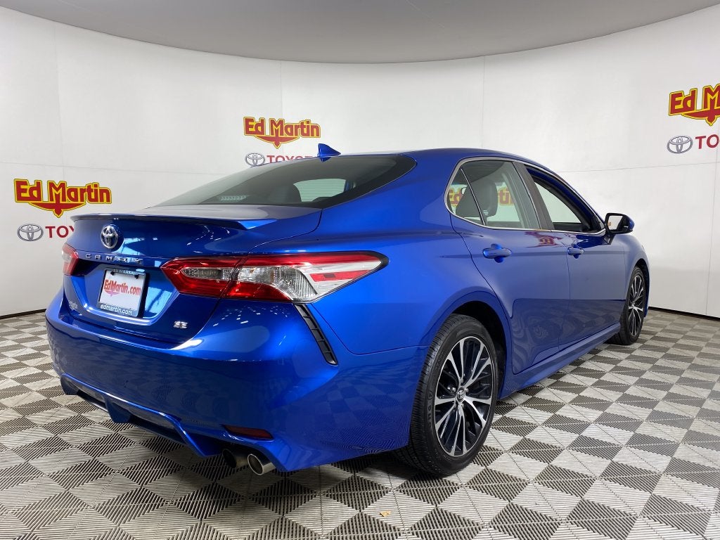 2020 Toyota Camry SE