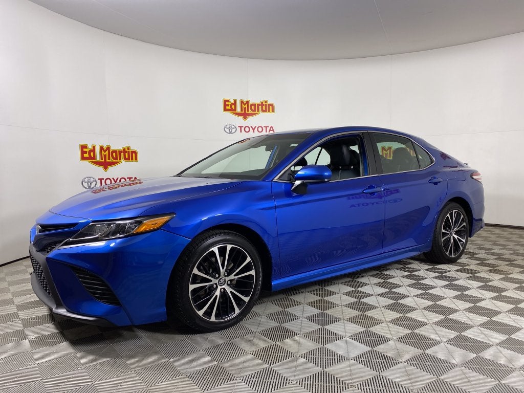 2020 Toyota Camry SE