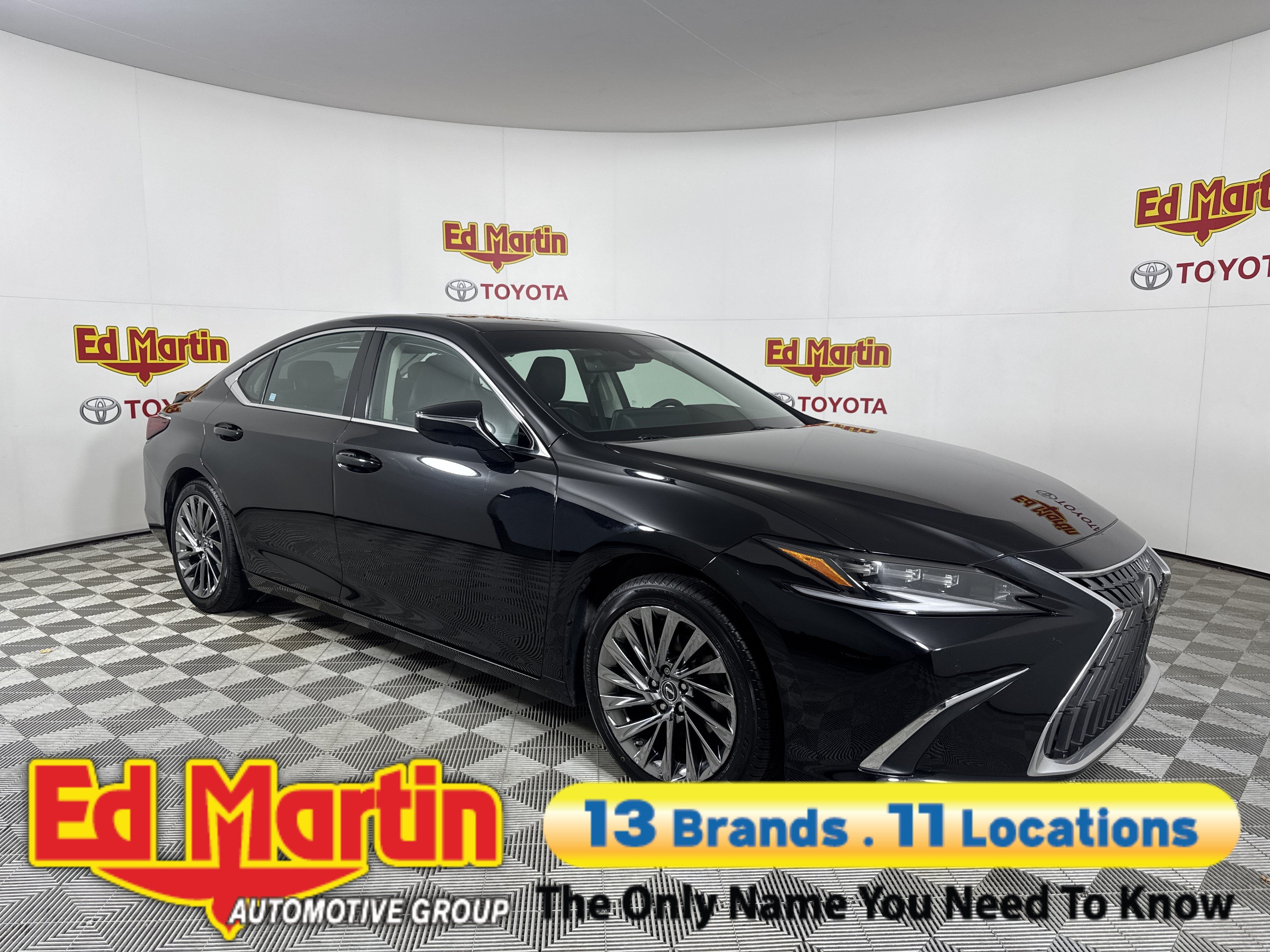 2024 Lexus ES ES 300h Ultra Luxury