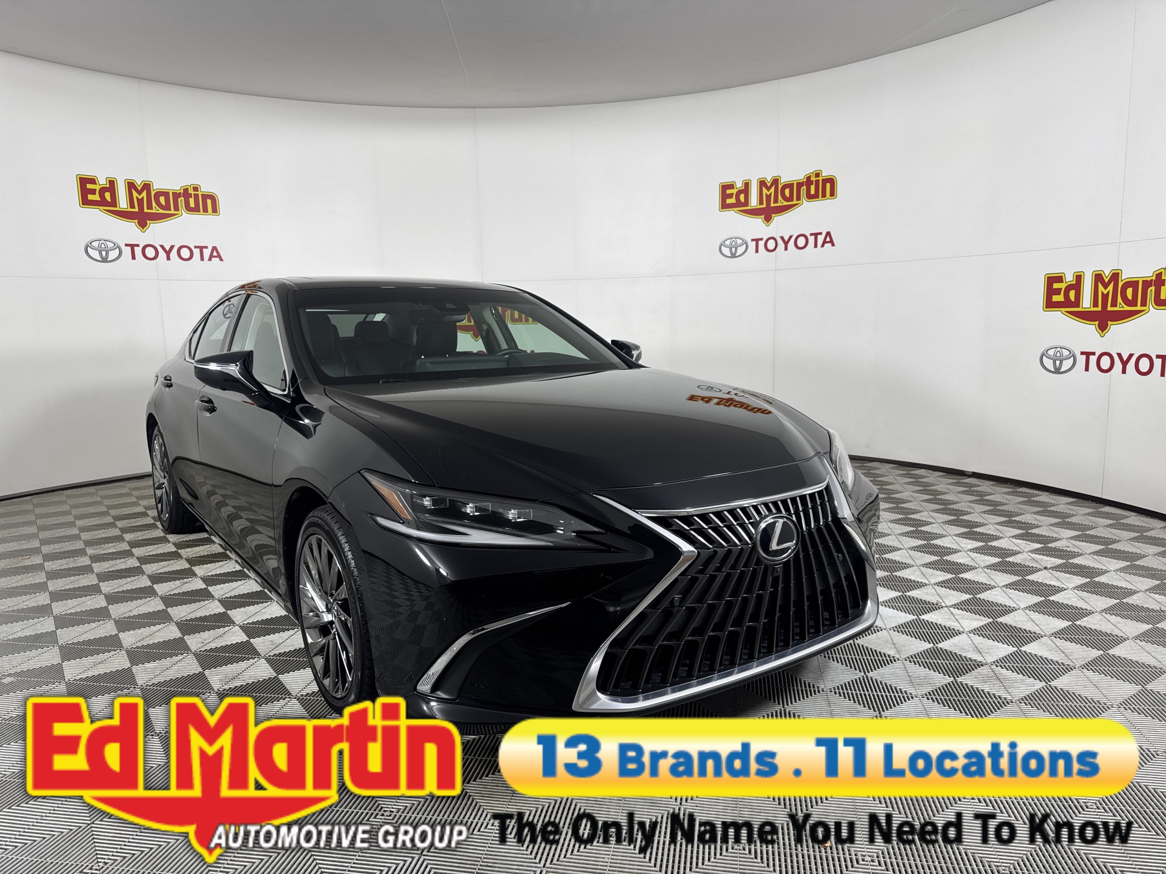 2024 Lexus ES ES 300h Ultra Luxury