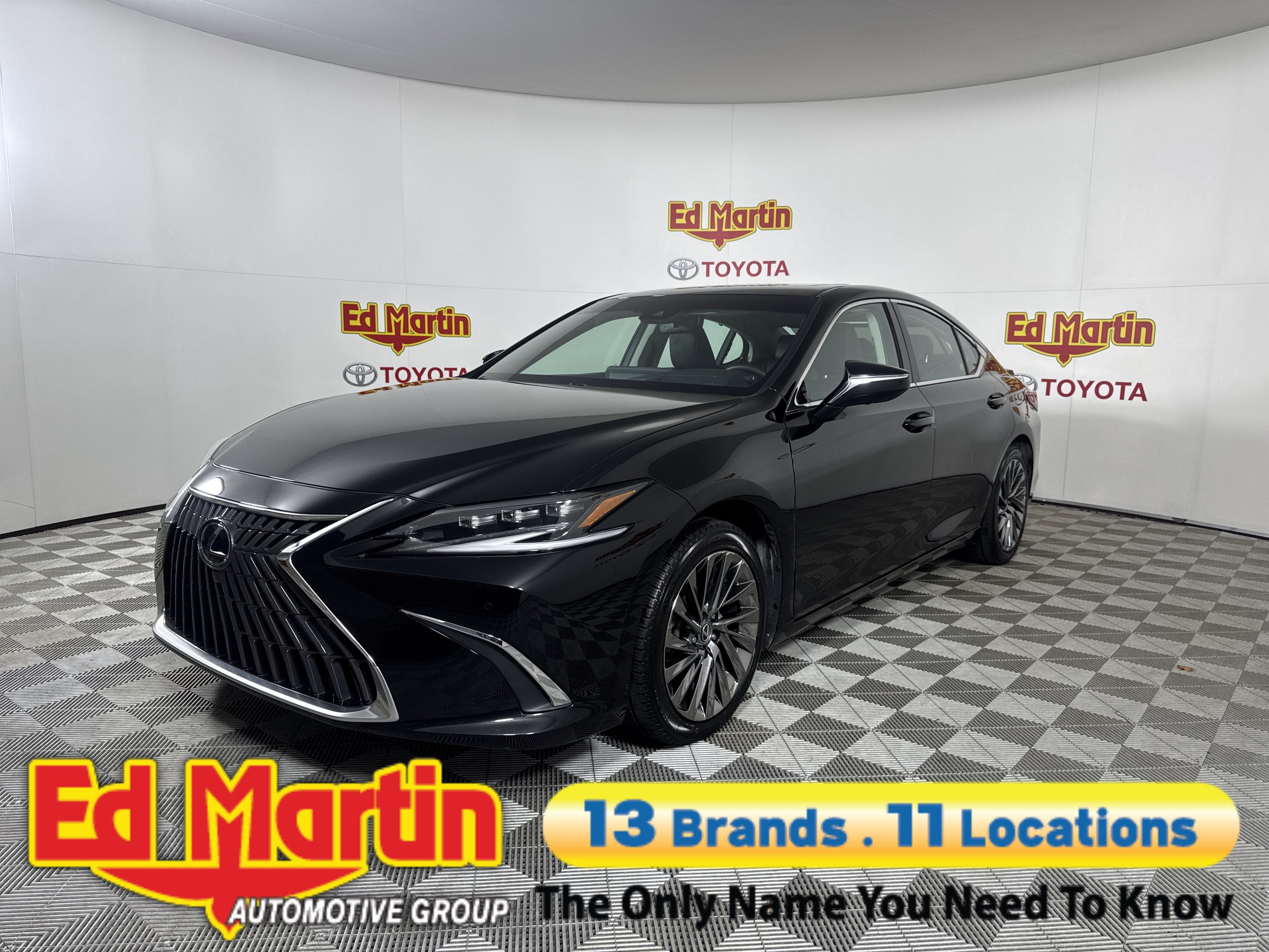 2024 Lexus ES ES 300h Ultra Luxury