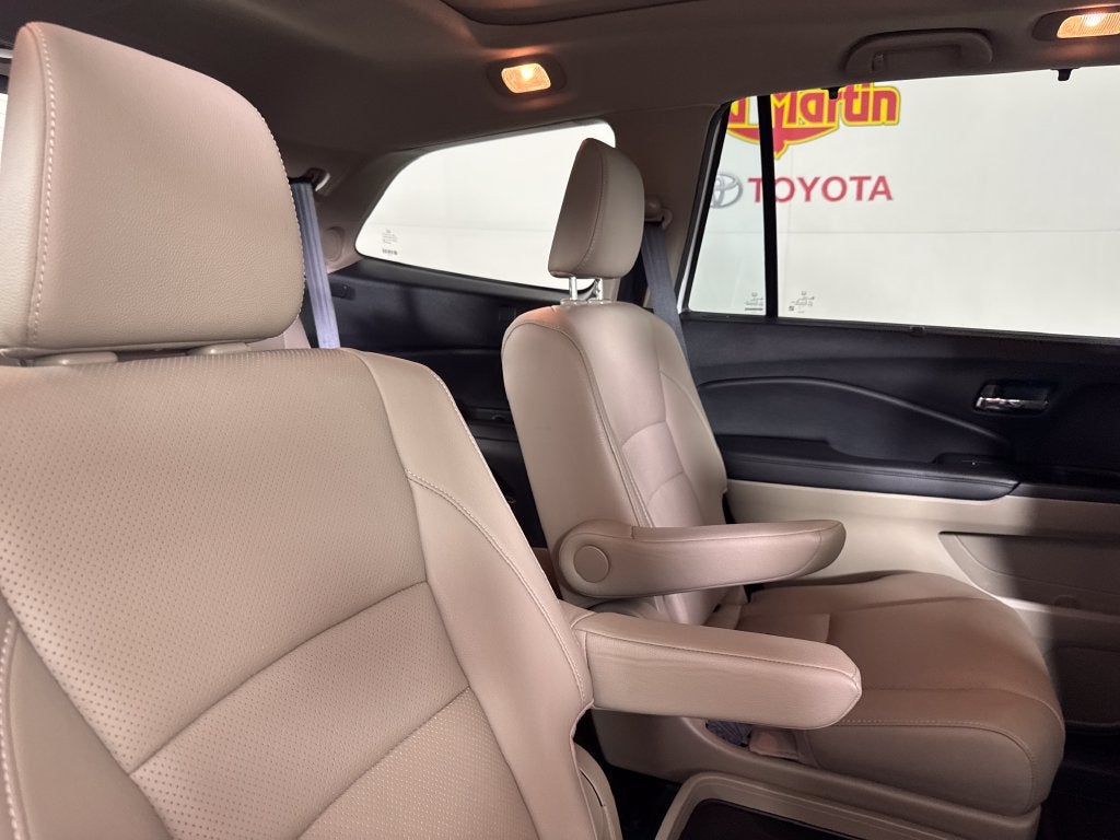 2022 Honda Pilot Elite