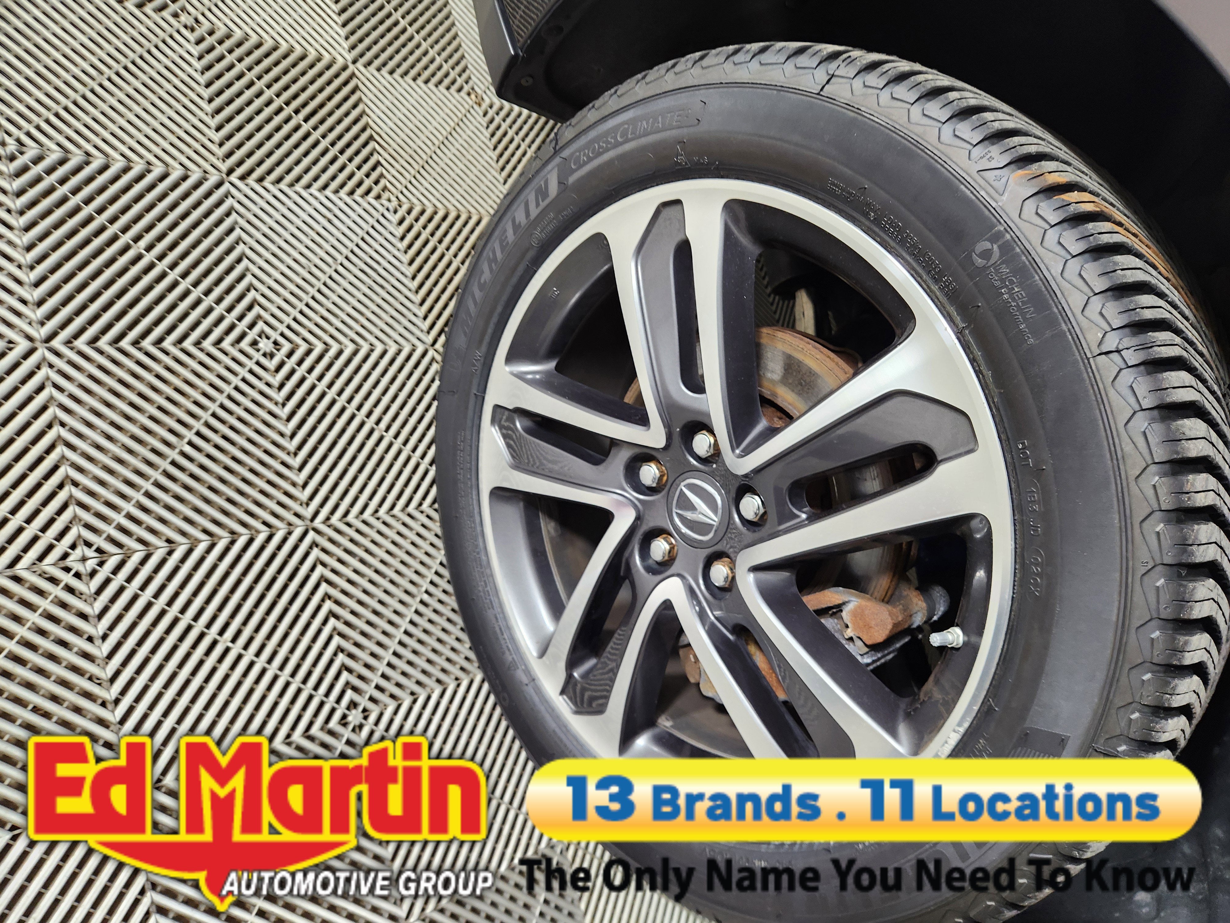 2017 Acura MDX with Advance Pkg