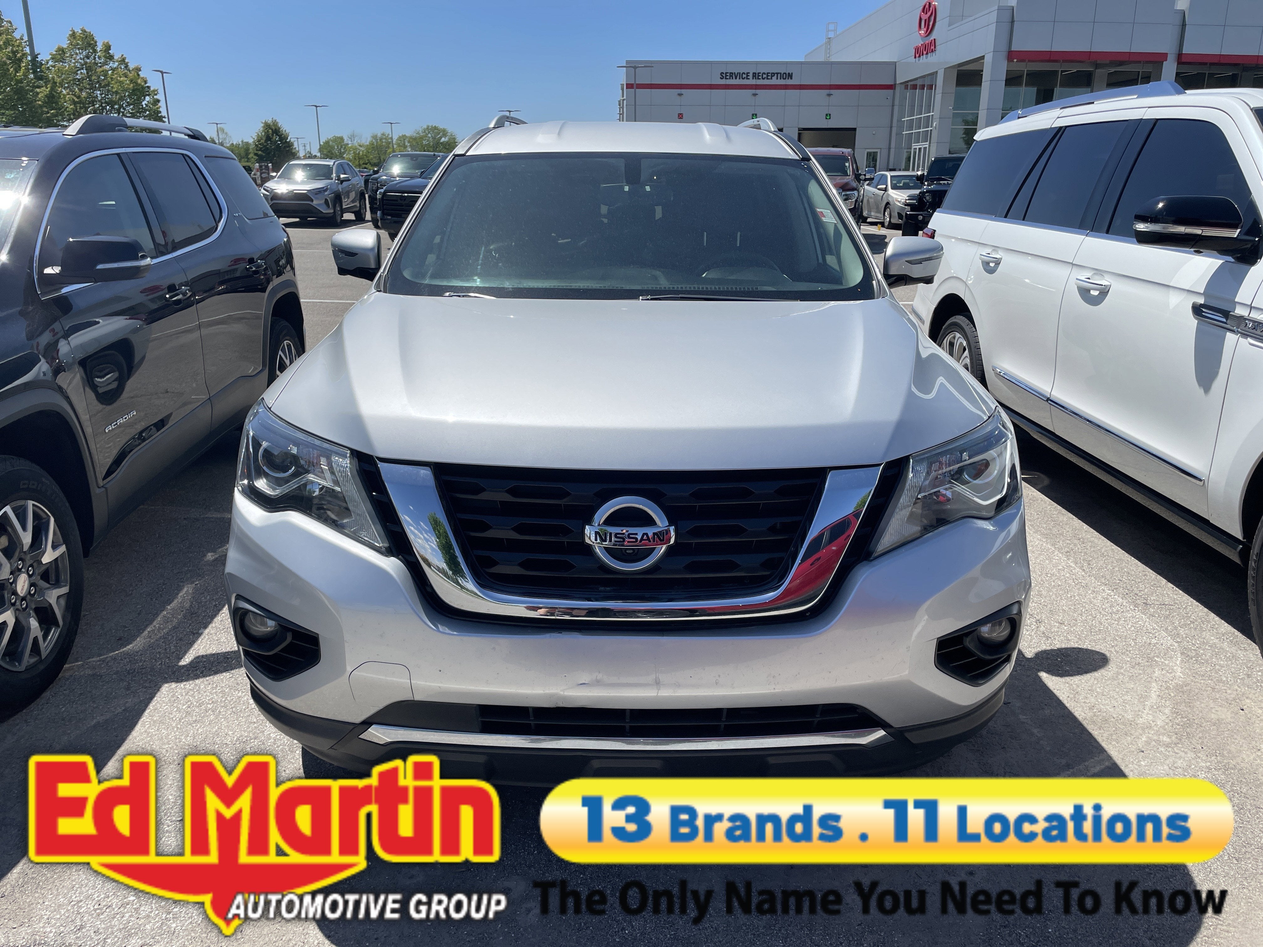 2019 Nissan Pathfinder SL