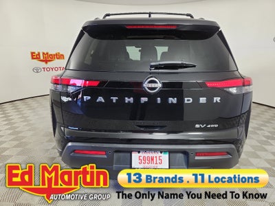 2022 Nissan Pathfinder SV