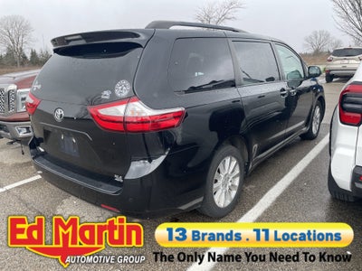 2017 Toyota Sienna XLE