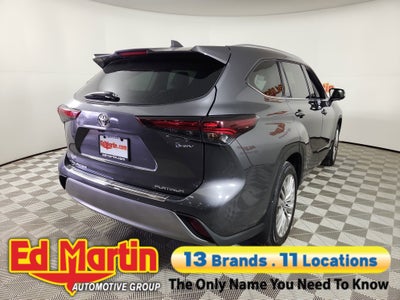 2025 Toyota Highlander Hybrid Platinum