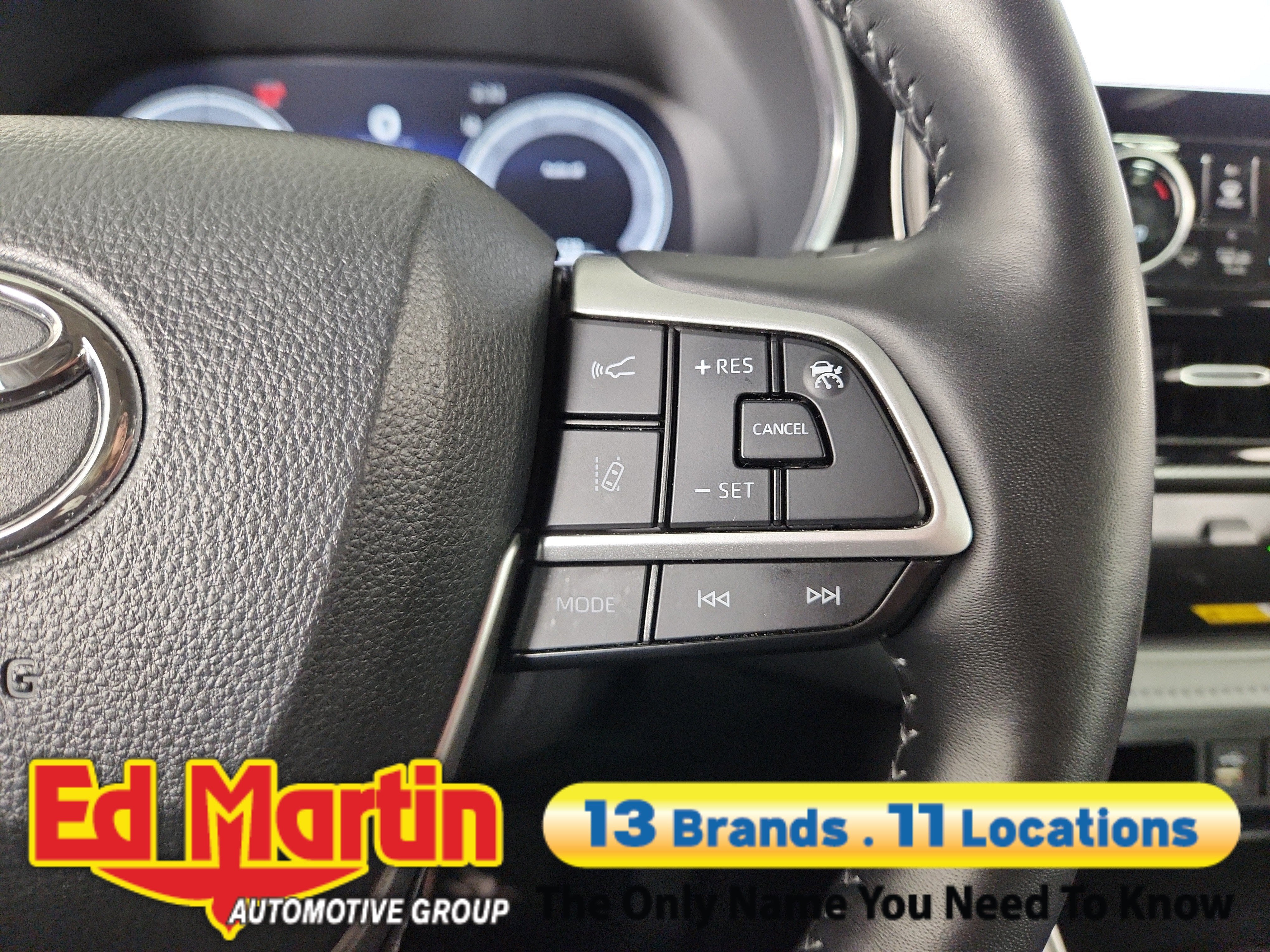 2025 Toyota Highlander Hybrid Platinum