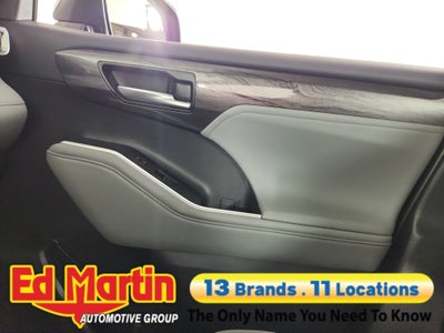 2025 Toyota Highlander Hybrid Platinum