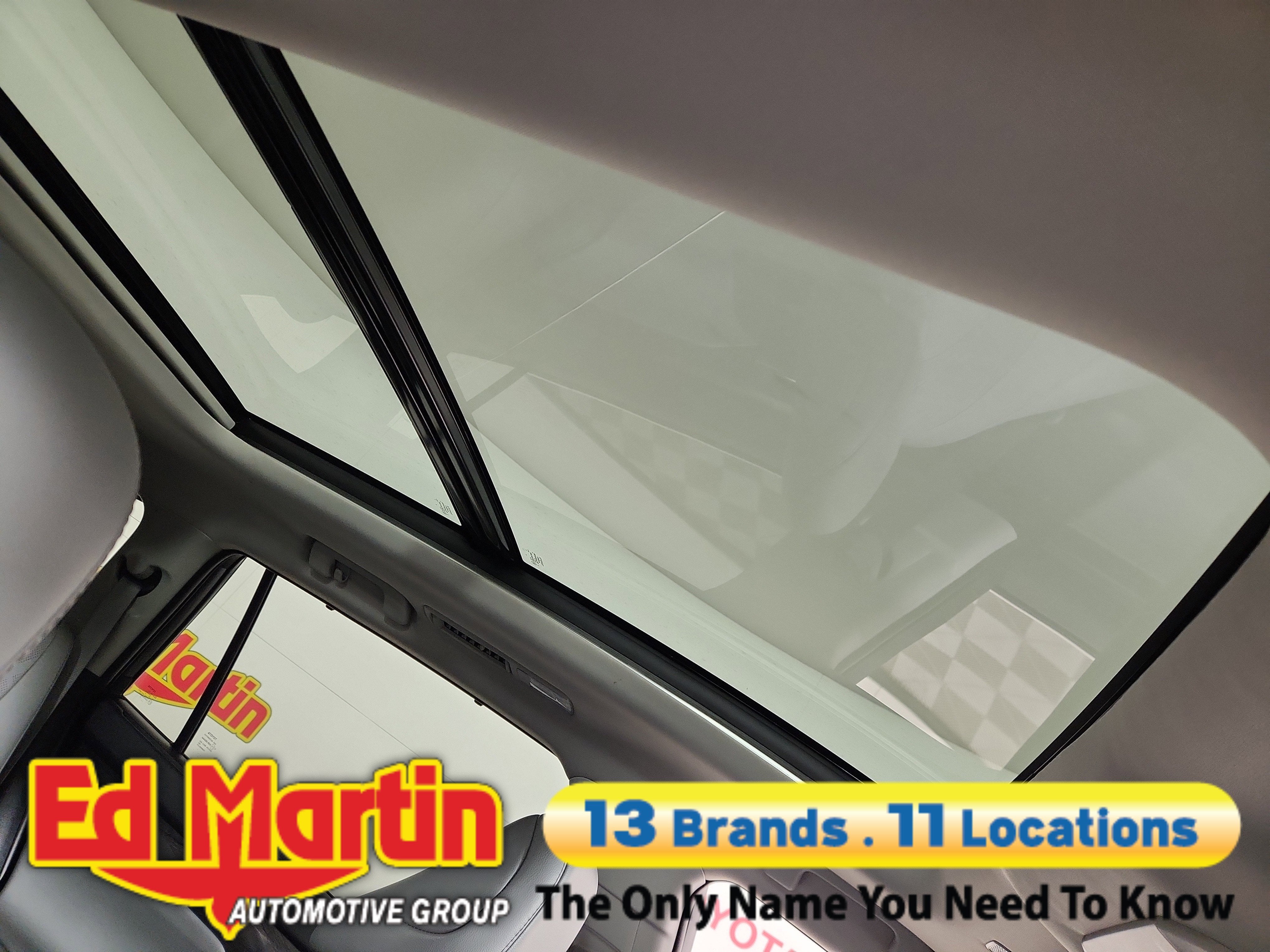 2025 Toyota Highlander Hybrid Platinum