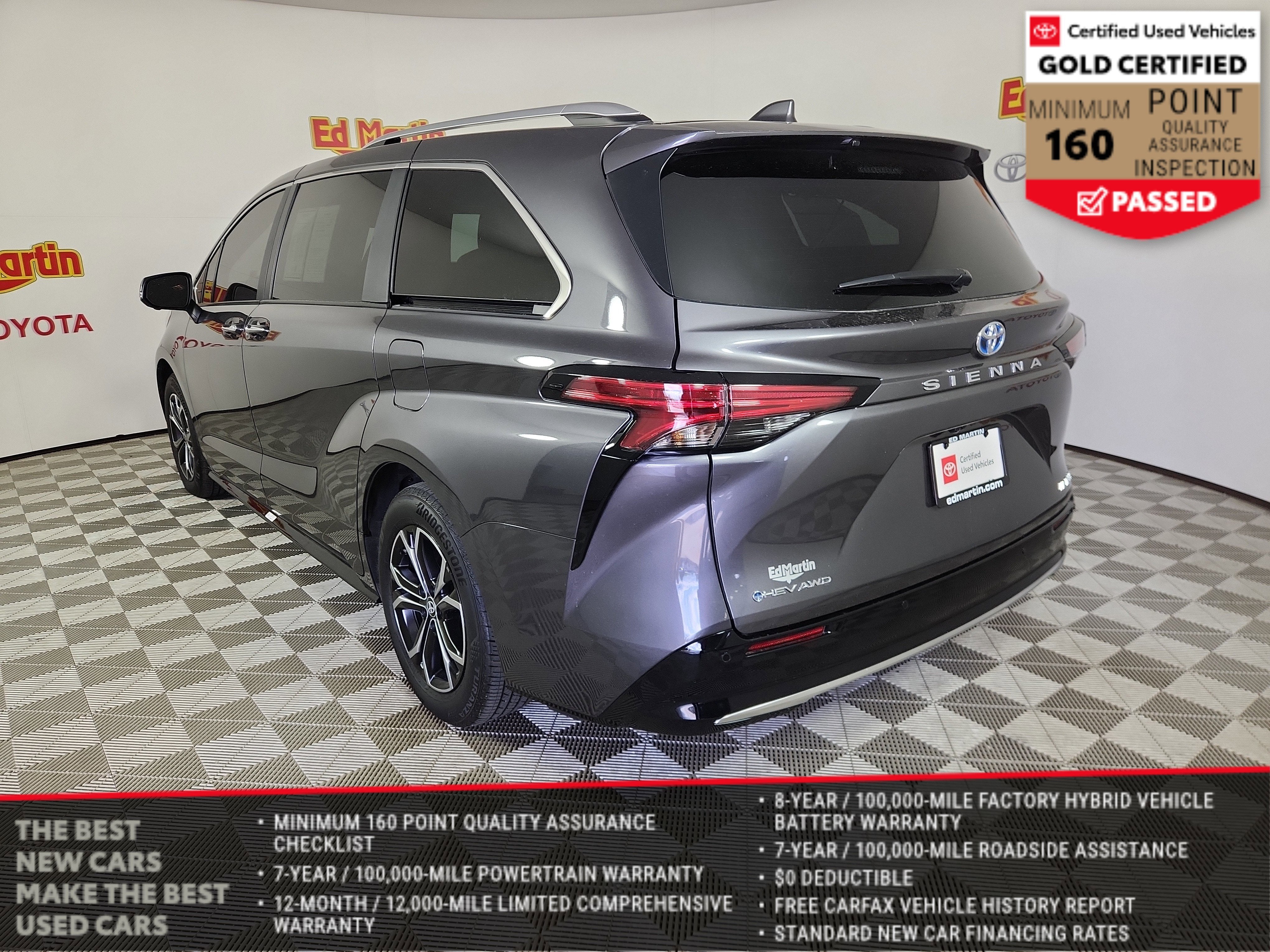 2025 Toyota Sienna Platinum