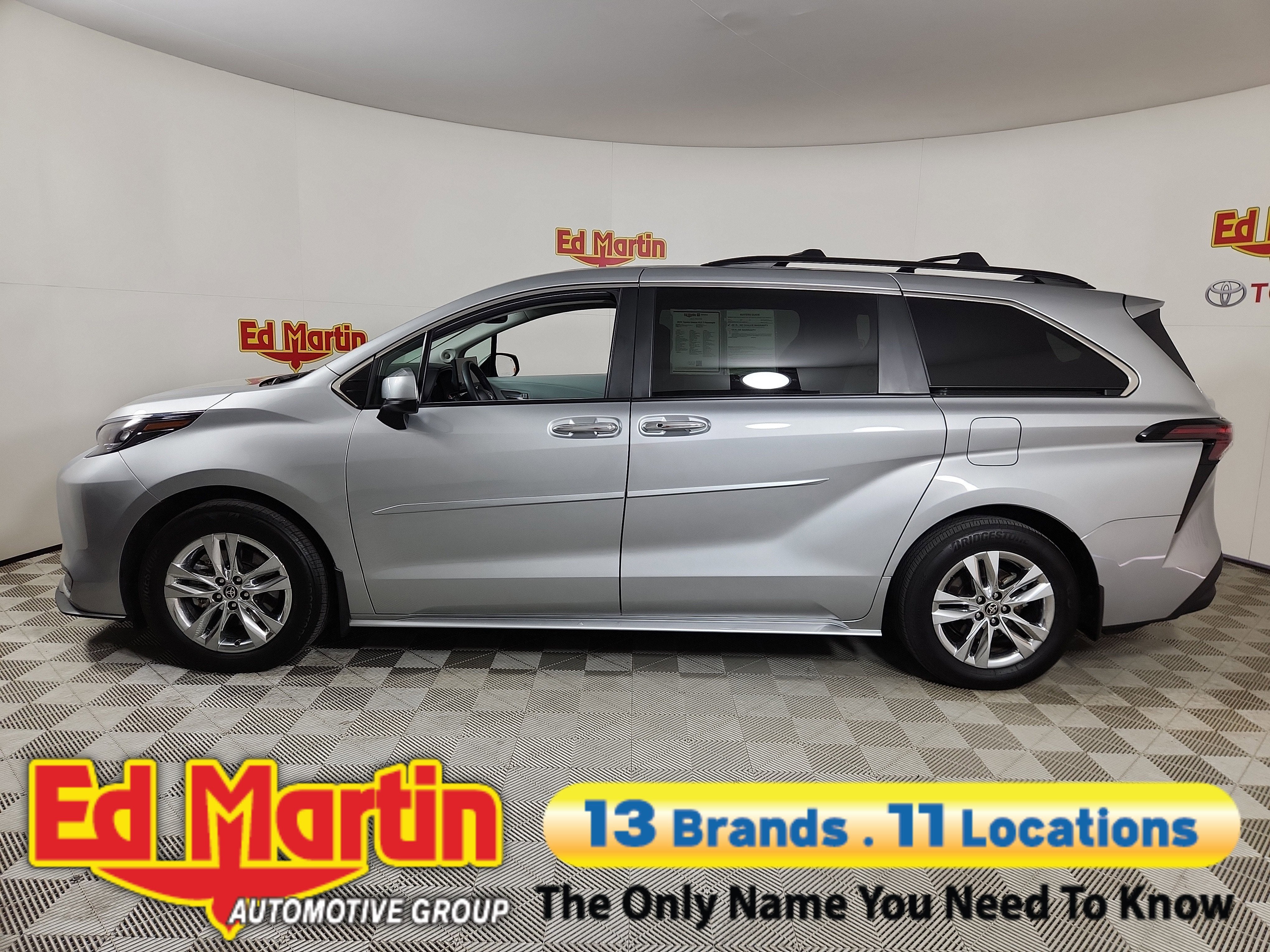 2025 Toyota Sienna XLE