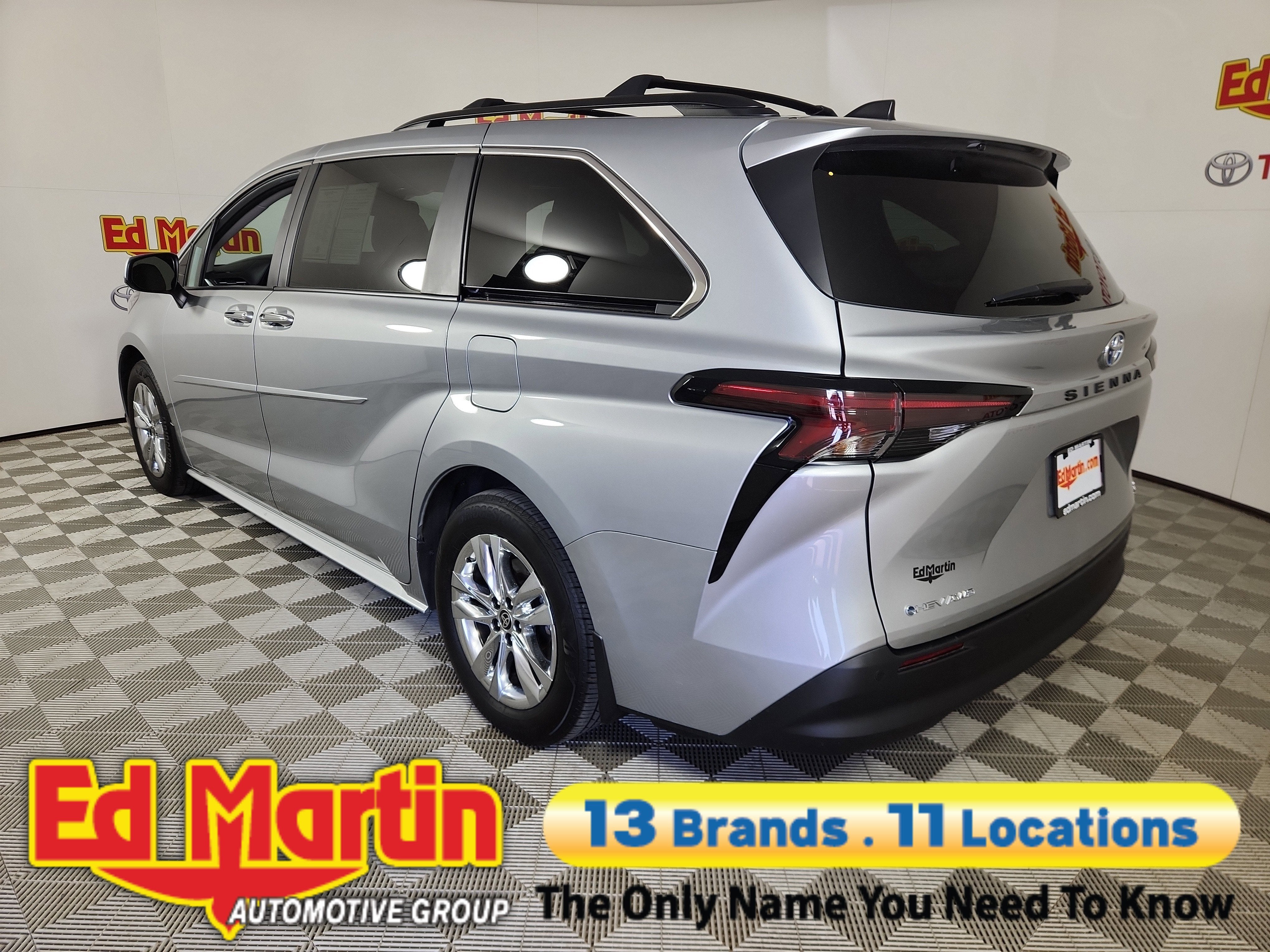 2025 Toyota Sienna XLE