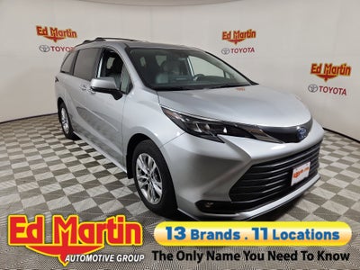 2025 Toyota Sienna XLE