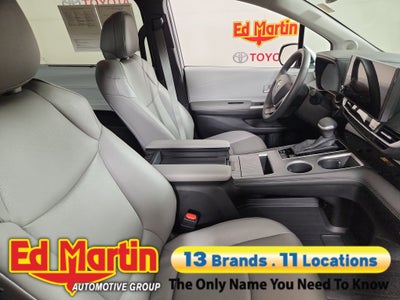 2025 Toyota Sienna XLE