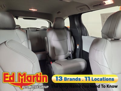 2025 Toyota Sienna XLE
