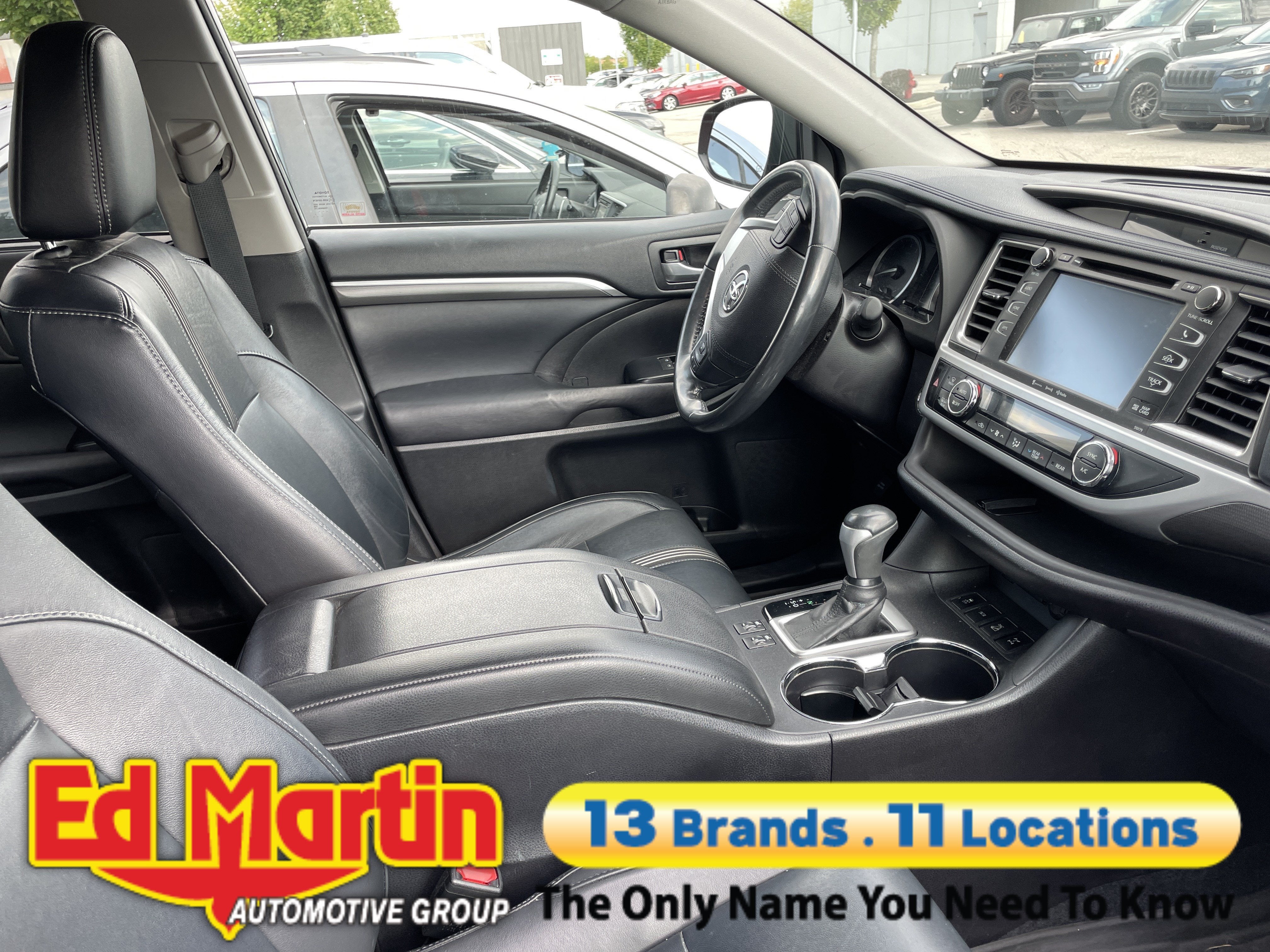 2017 Toyota Highlander SE