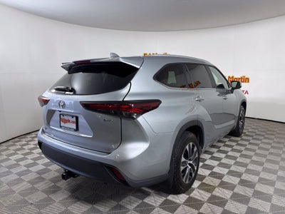 2025 Toyota Highlander Hybrid XLE
