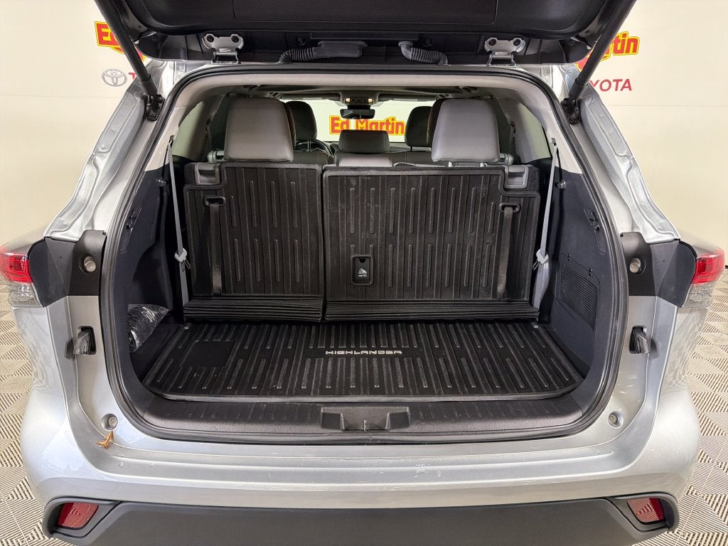 2025 Toyota Highlander Hybrid XLE