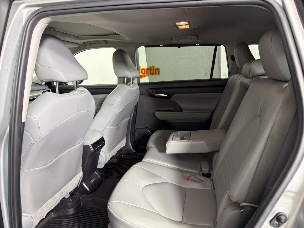 2025 Toyota Highlander Hybrid XLE
