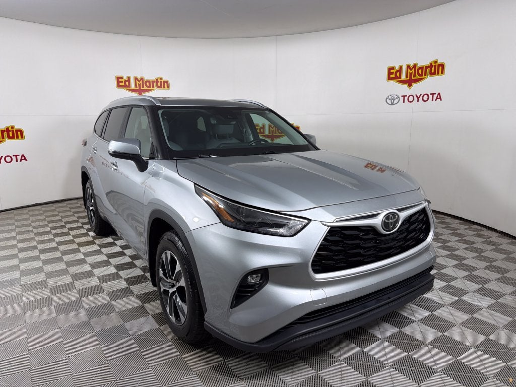2025 Toyota Highlander Hybrid XLE