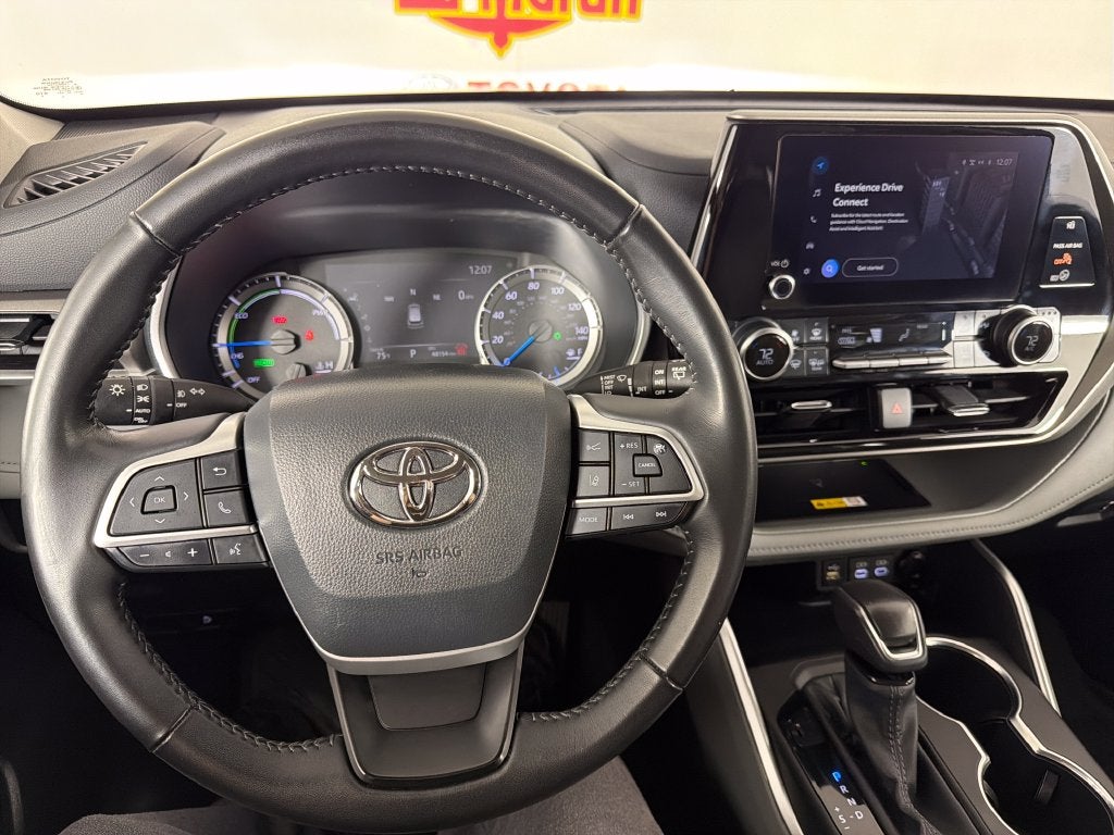 2025 Toyota Highlander Hybrid XLE