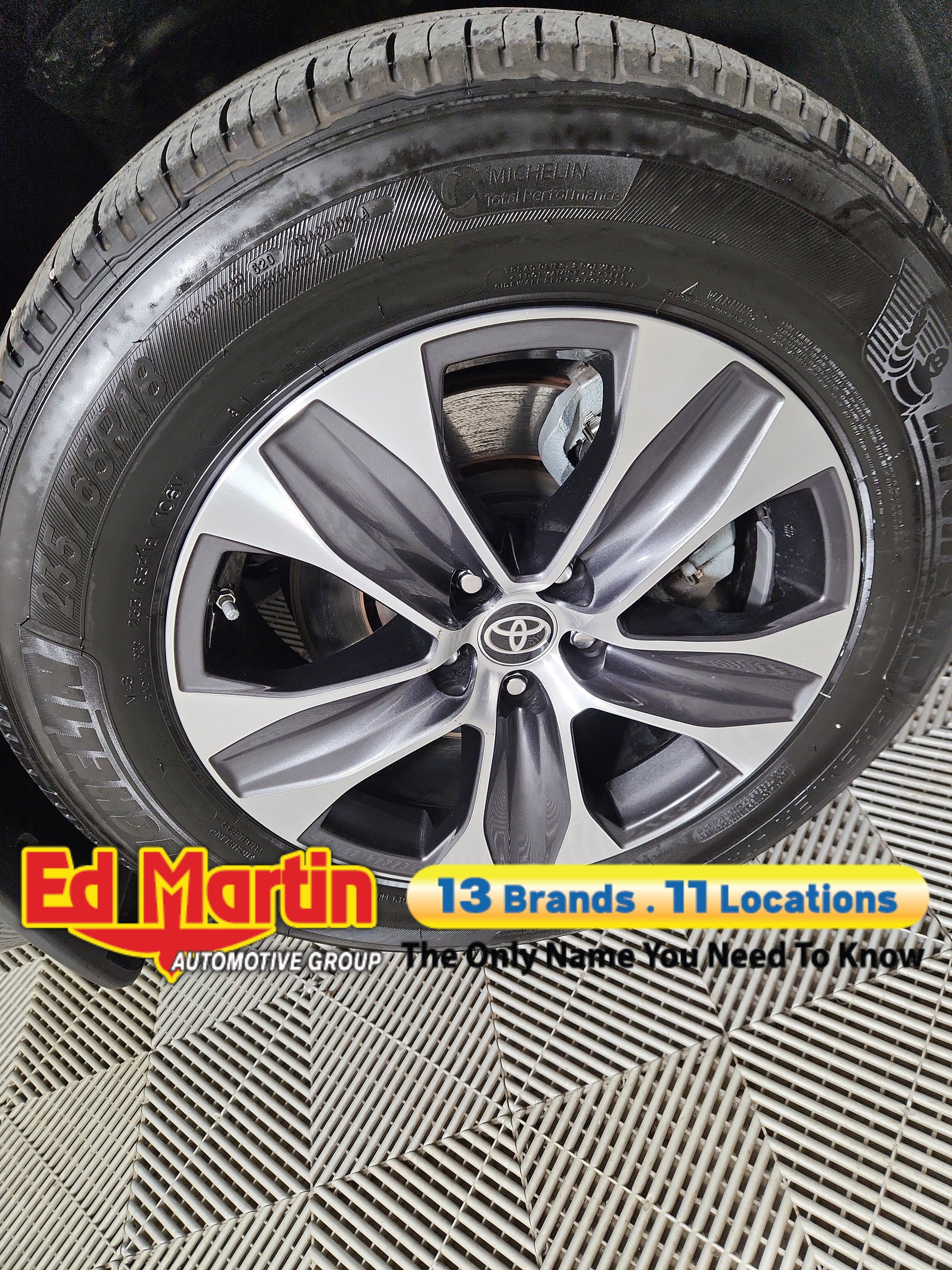 2023 Toyota Highlander Hybrid XLE