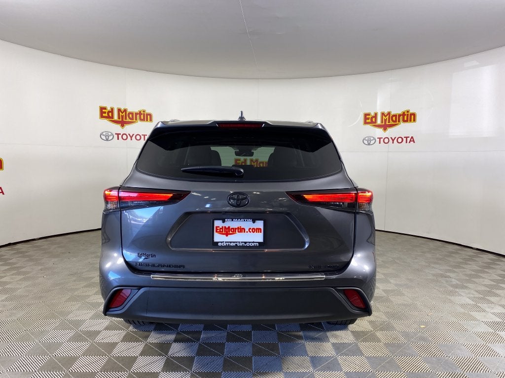 2025 Toyota Highlander XLE