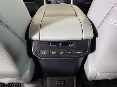 2025 Toyota Highlander XLE