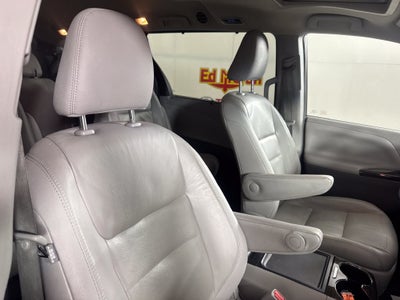 2015 Toyota Sienna XLE 8 Passenger