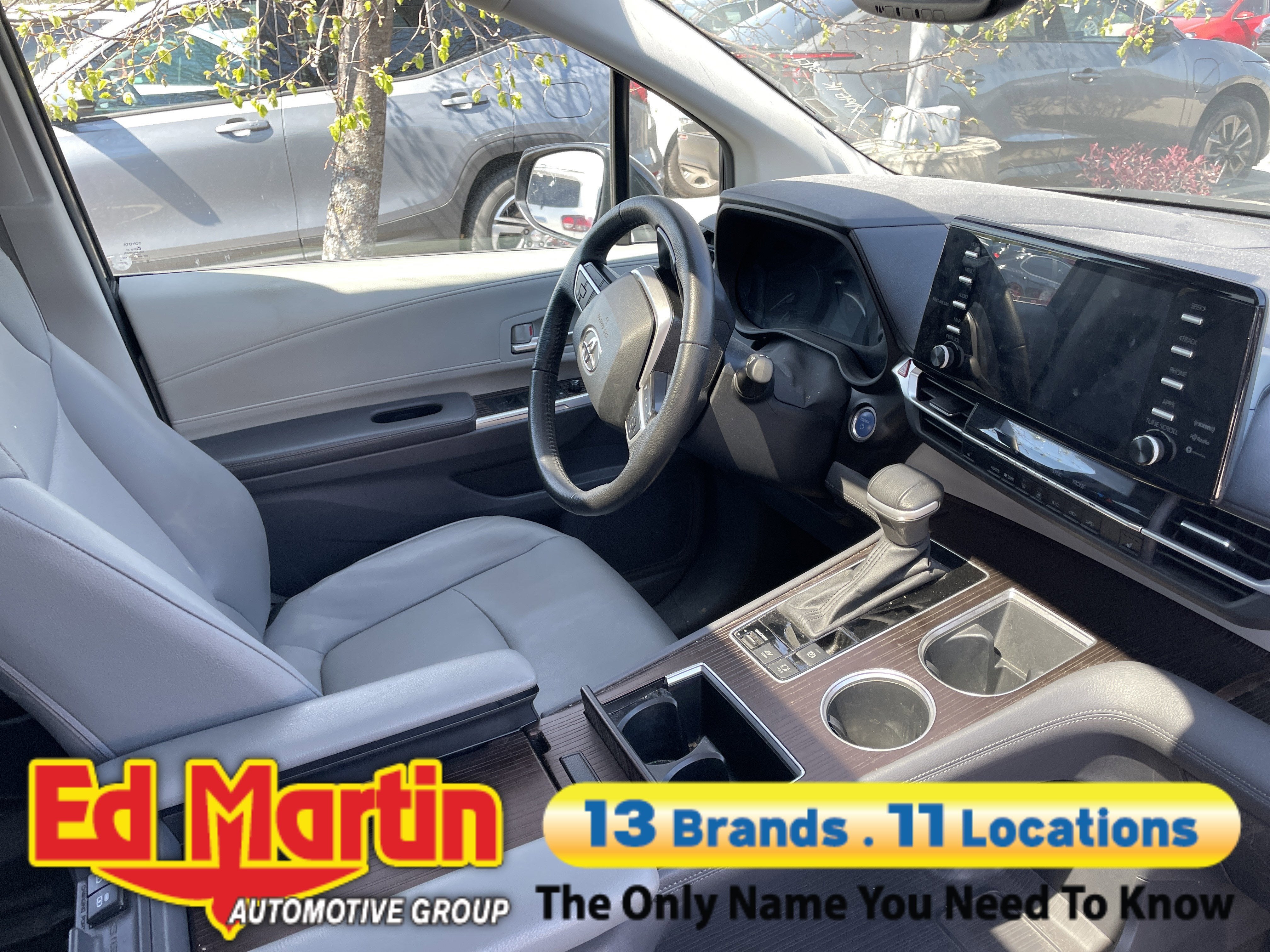 2023 Toyota Sienna XLE