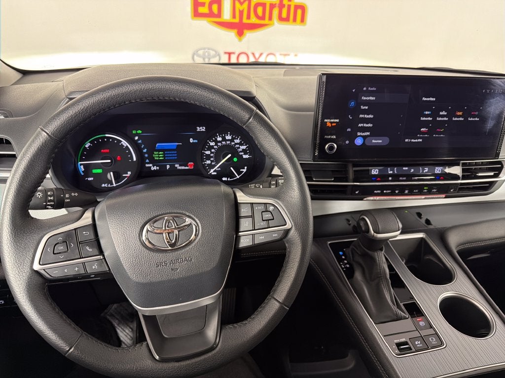 2026 Toyota Sienna XLE 8 Passenger
