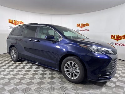 2026 Toyota Sienna XLE 8 Passenger