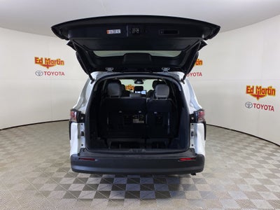 2026 Toyota Sienna XLE 8 Passenger