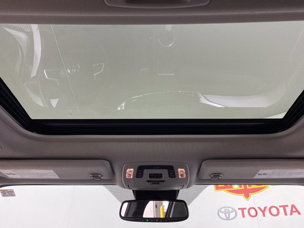 2026 Toyota Sienna XLE 8 Passenger