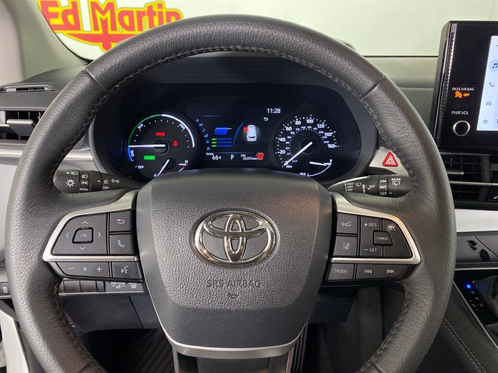 2026 Toyota Sienna XLE 8 Passenger