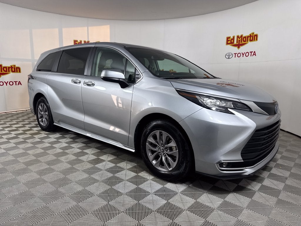 2023 Toyota Sienna