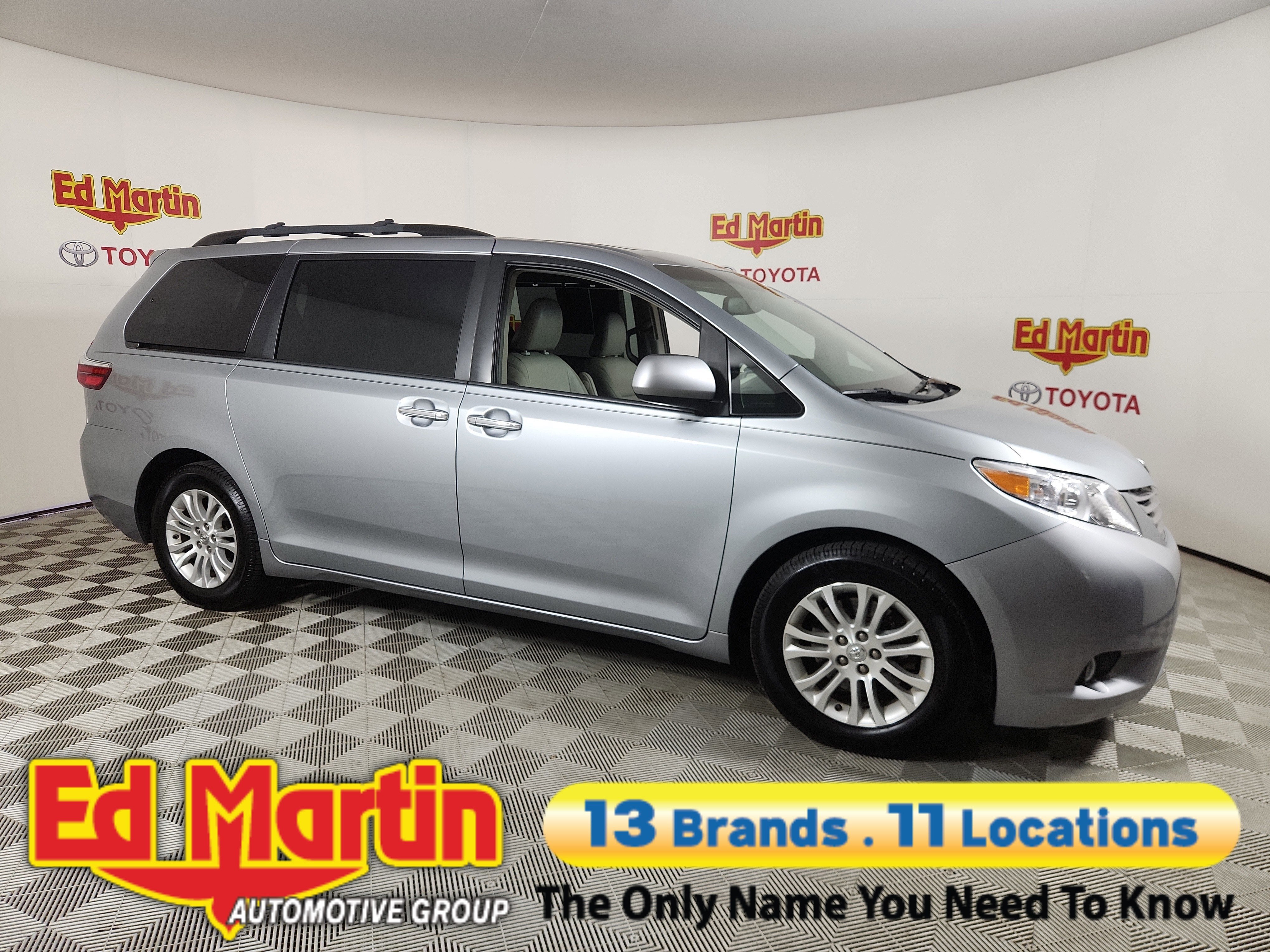 2017 Toyota Sienna XLE