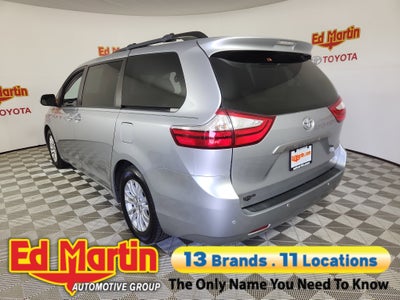 2017 Toyota Sienna XLE